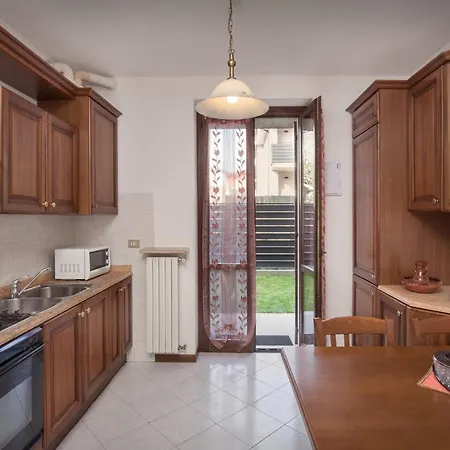 Casa Lory-appartamento A 加尔达