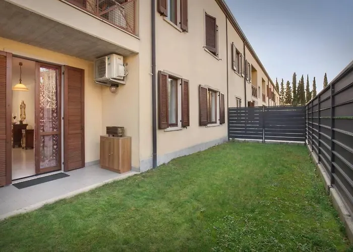 Casa Lory-appartamento A * Garda (Verona)